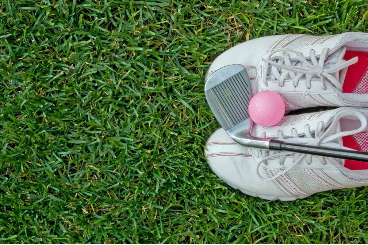 trendy womens golf shoes